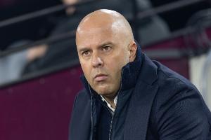 九游体育-英媒：利物浦今夏首要任务仍是左后卫，即使范迪克留队也会买中卫